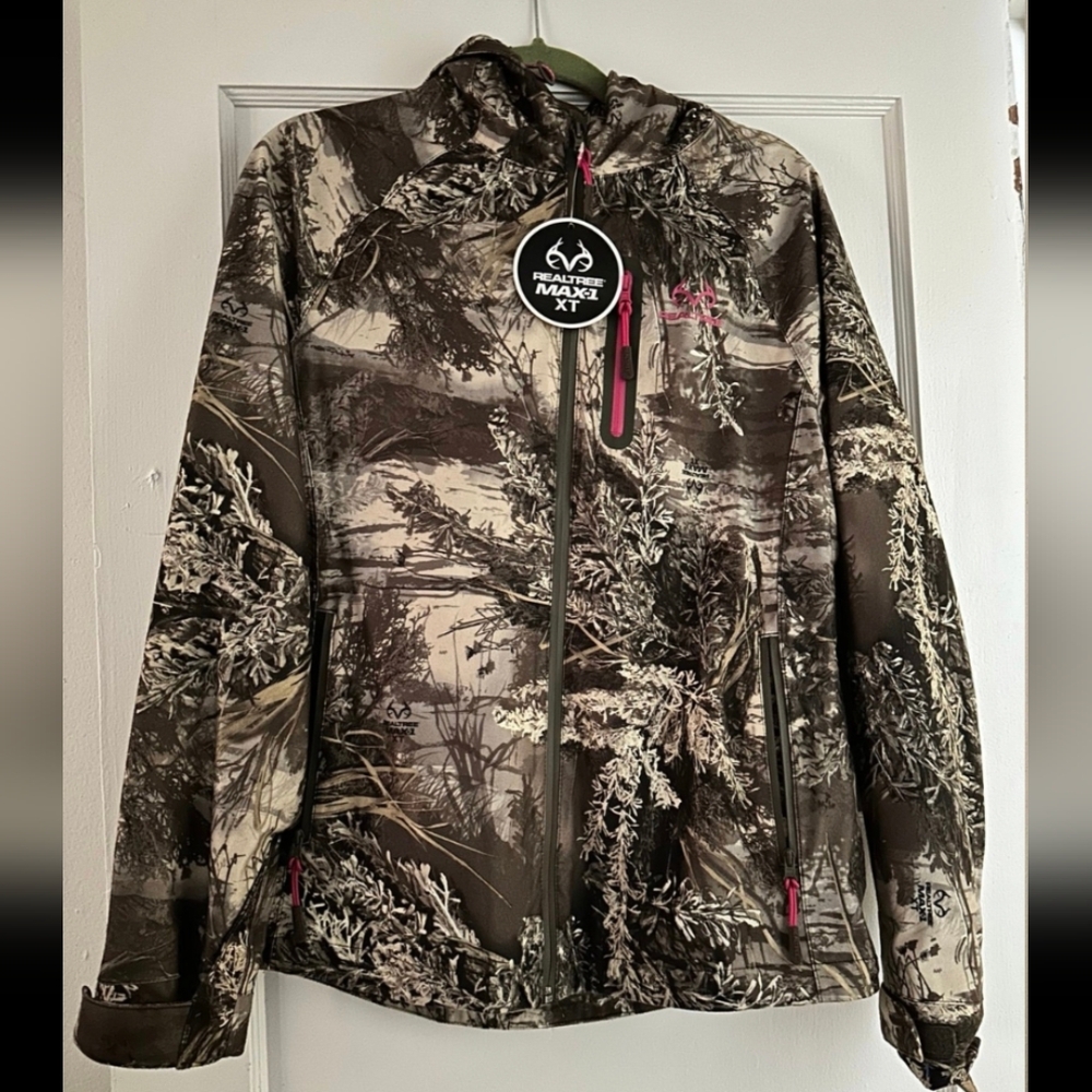 NEW Realtree Women's Camo Jacket
